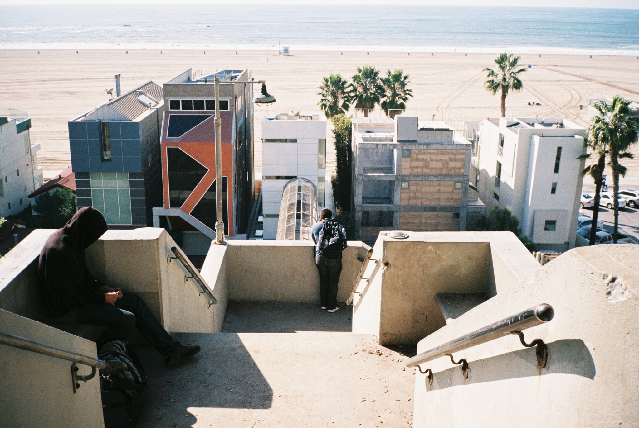 Wasting Film in Santa Monica With the Contax T2